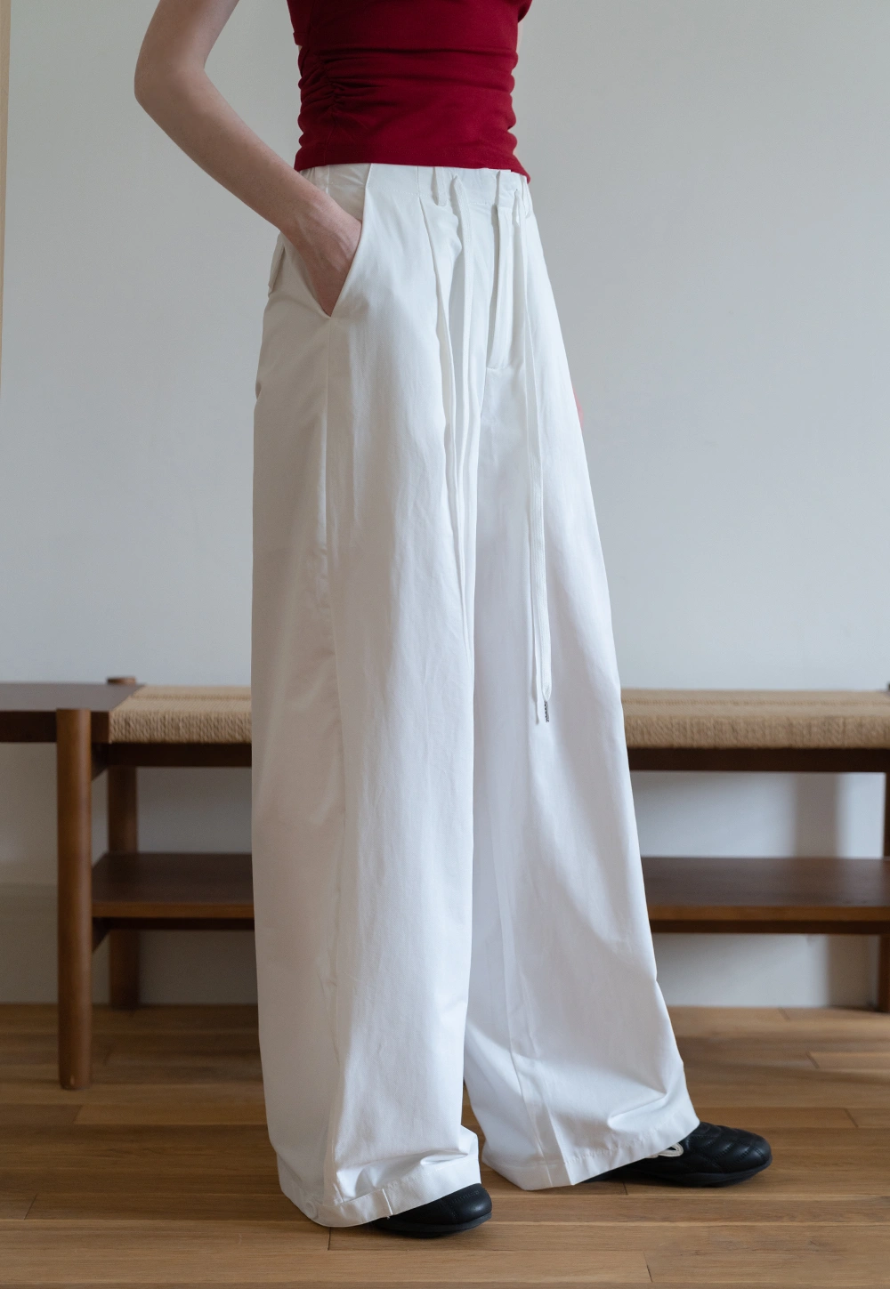 Women’s Pleated Wide Leg Pants