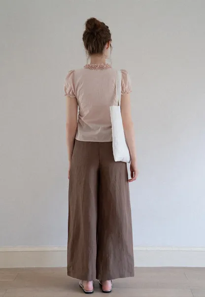 Women’s Ruffle V-Neck Puff-Sleeve Top