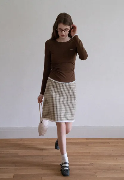 Women Crew Neck Ruched Side Lace Trim Long Sleeve Tee