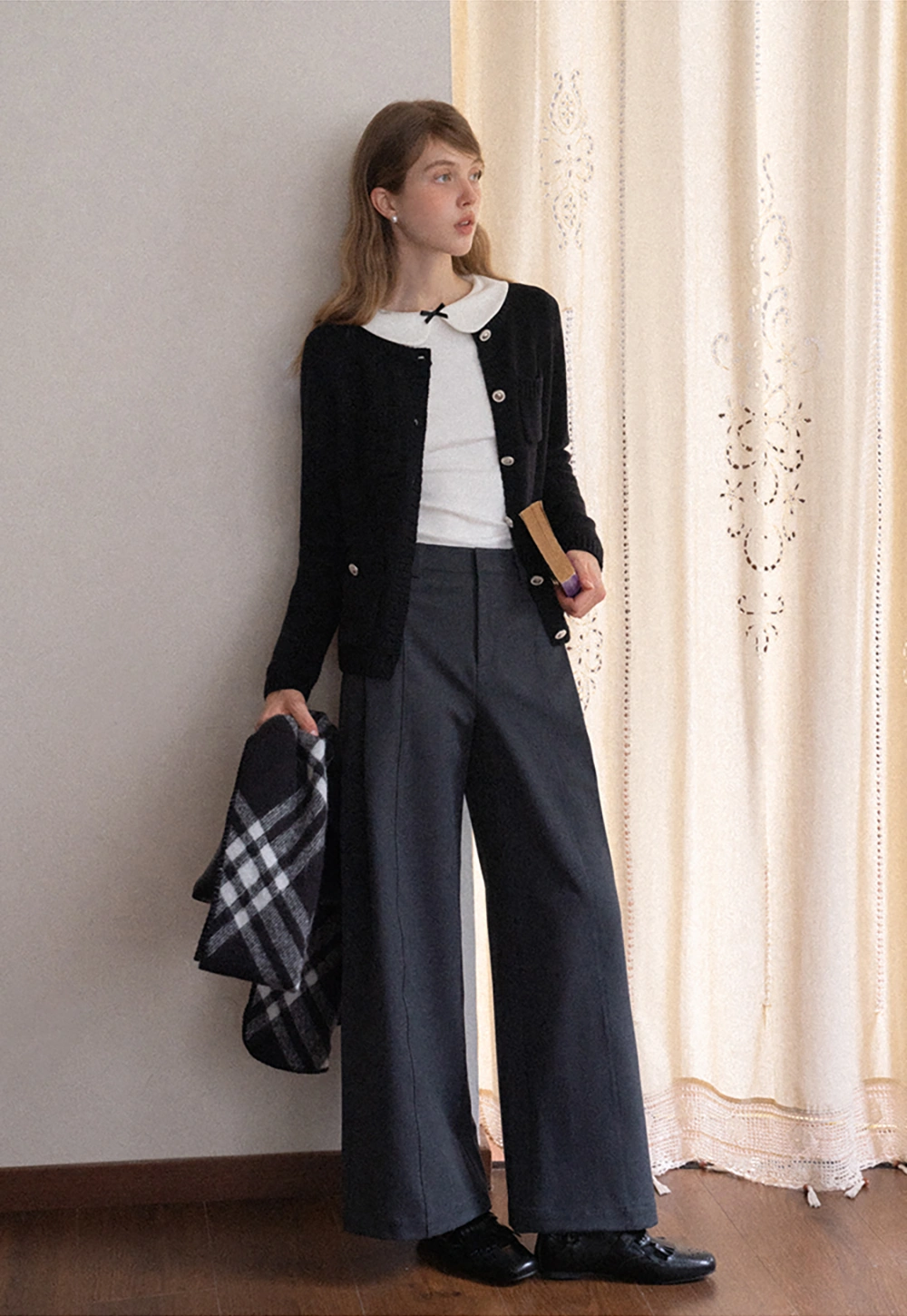 Crew Neck Knit Cardigan with Pockets