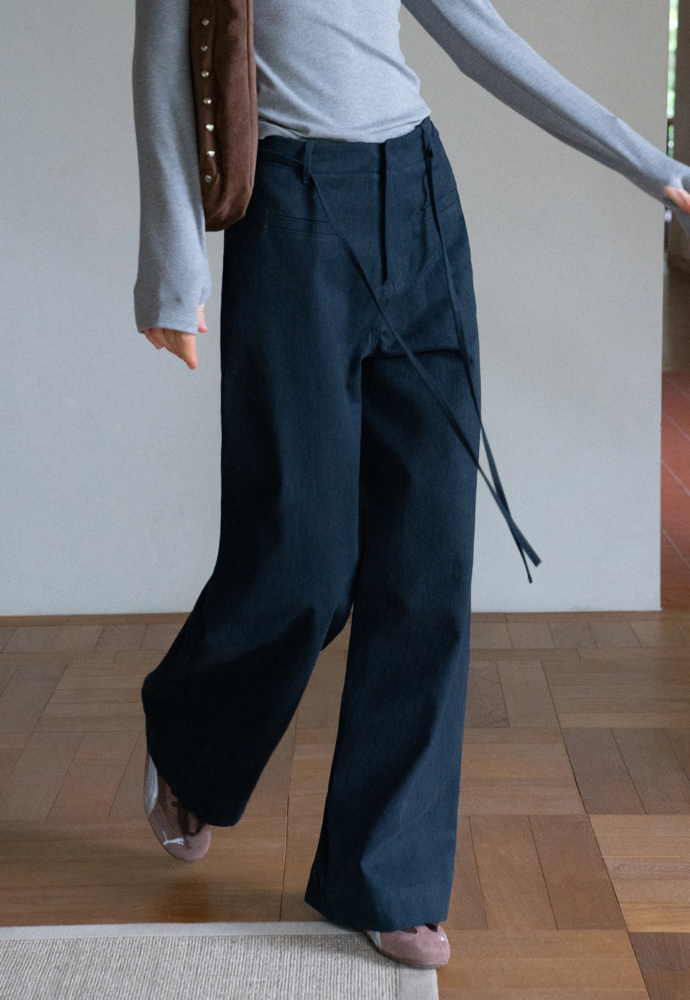 ersatile Wide Leg Pants with High Waist and Belt Detail