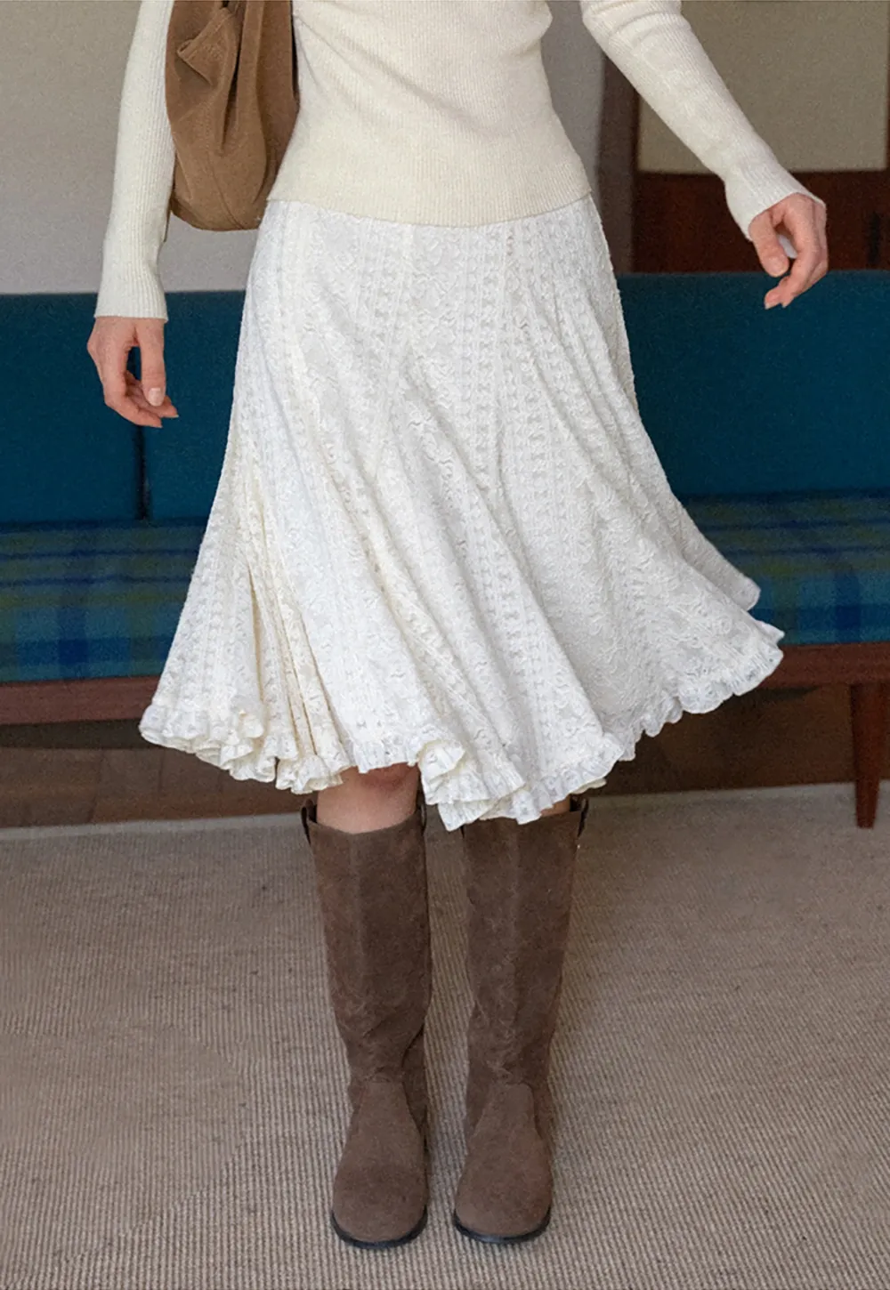 Elegant White A-Line Lace Skirt