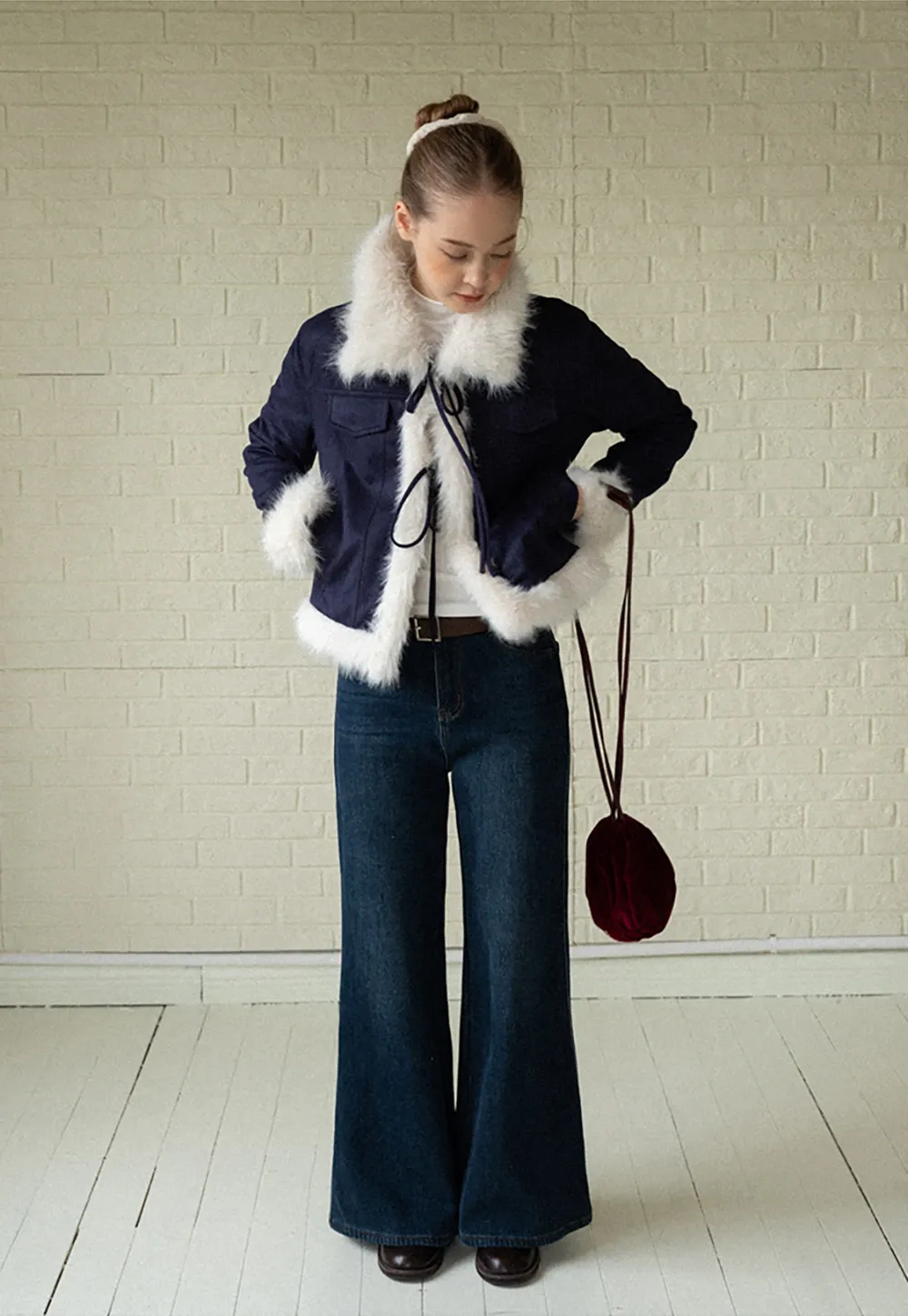 Chic Cropped Jacket with Faux Fur Collar
