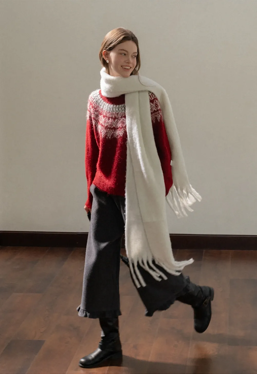 Women Warm Round Neck Nordic Style Sweater