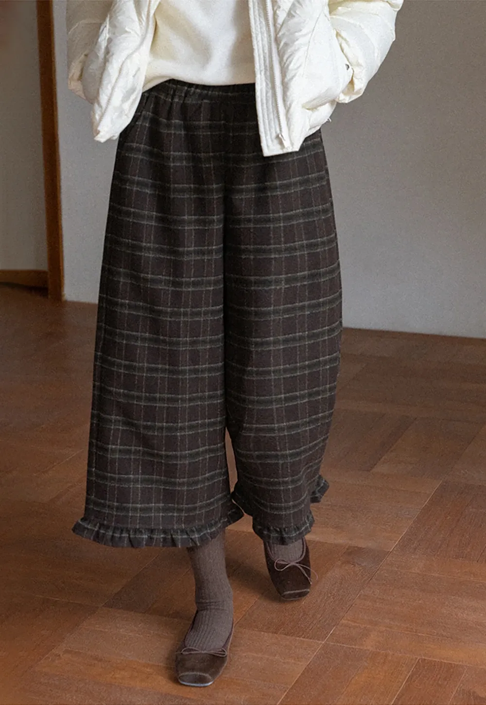 Women Ruffle Hem Wide Leg Cropped Pants