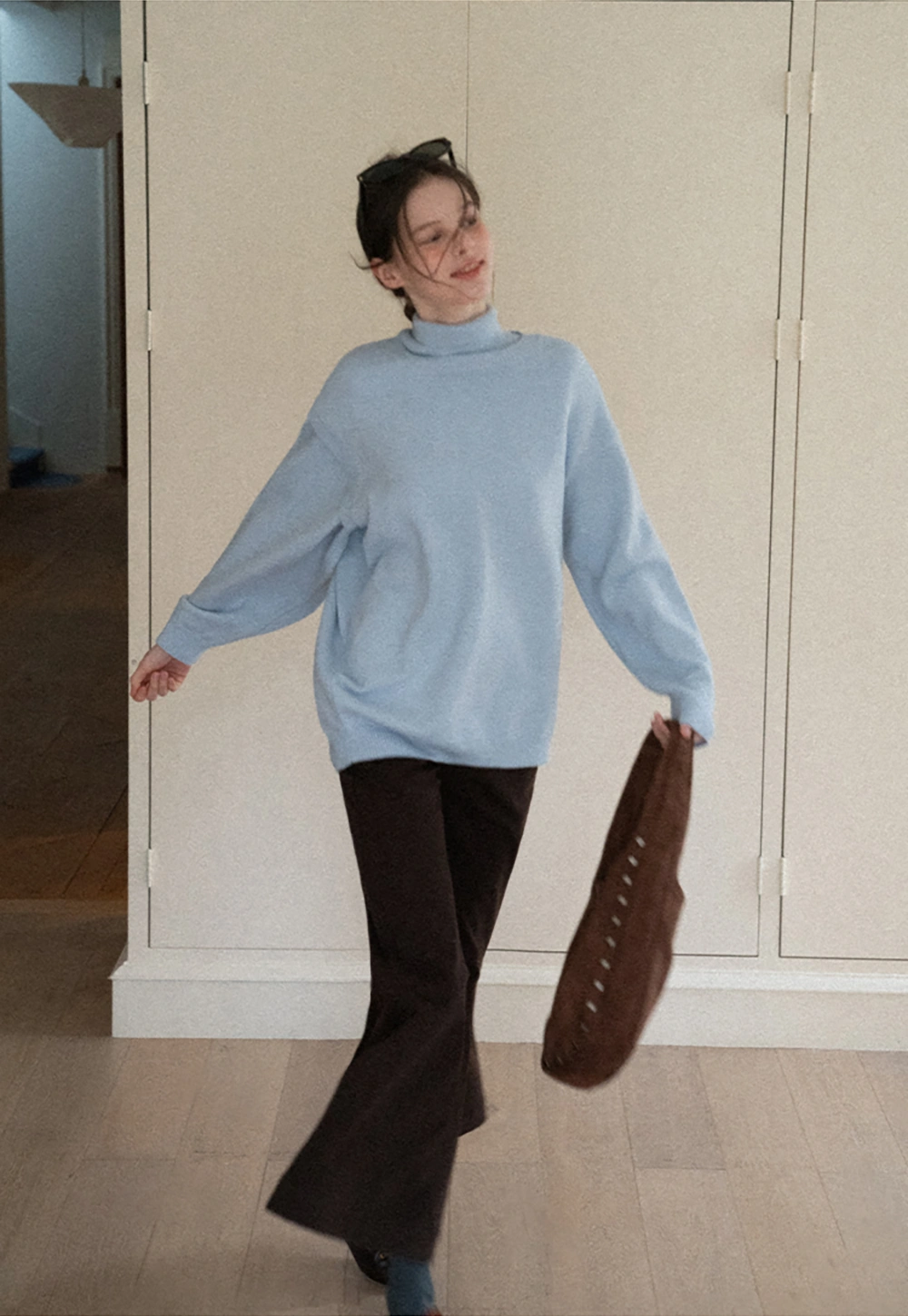 Cozy Blue Turtleneck Sweater with Relaxed Fit