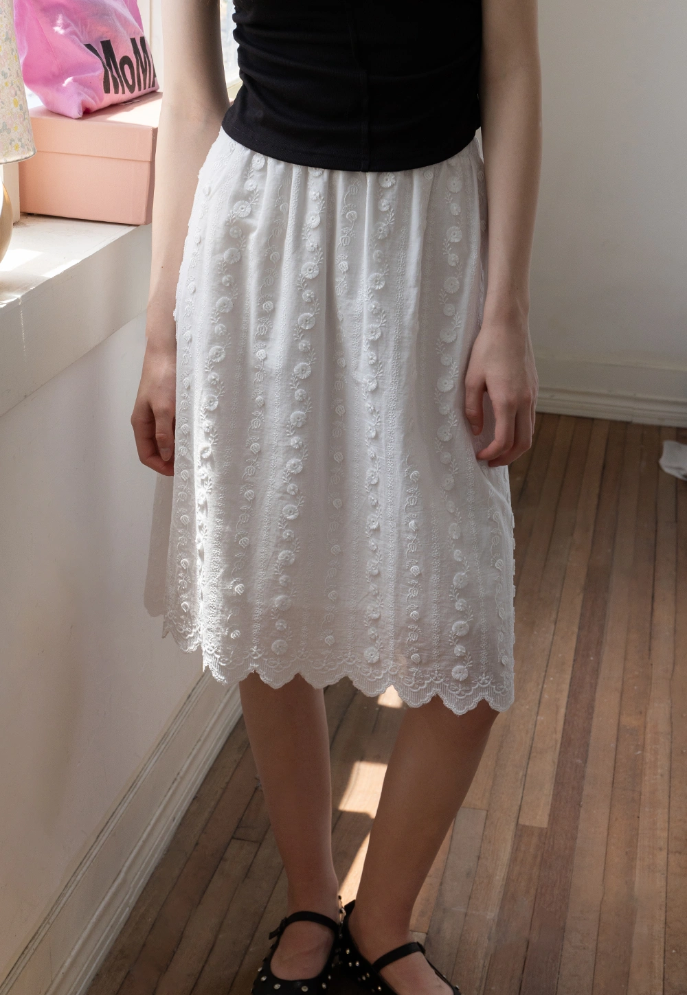 Women’s White Lace A-Line Skirt