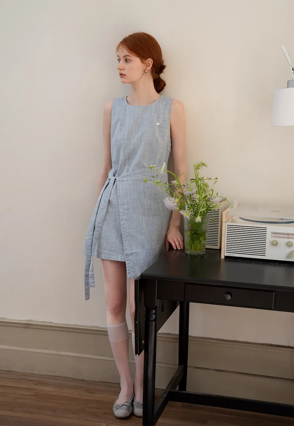 Women’s Sleeveless Tie Waist Chambray Dress