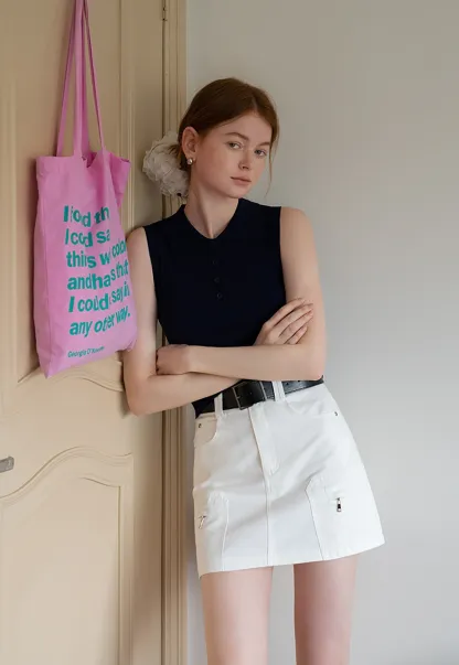 Women’s Sleeveless Collared Button-Up Knit Top