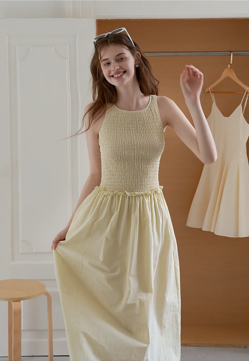 Women's Sleeveless Smocked Midi Dress