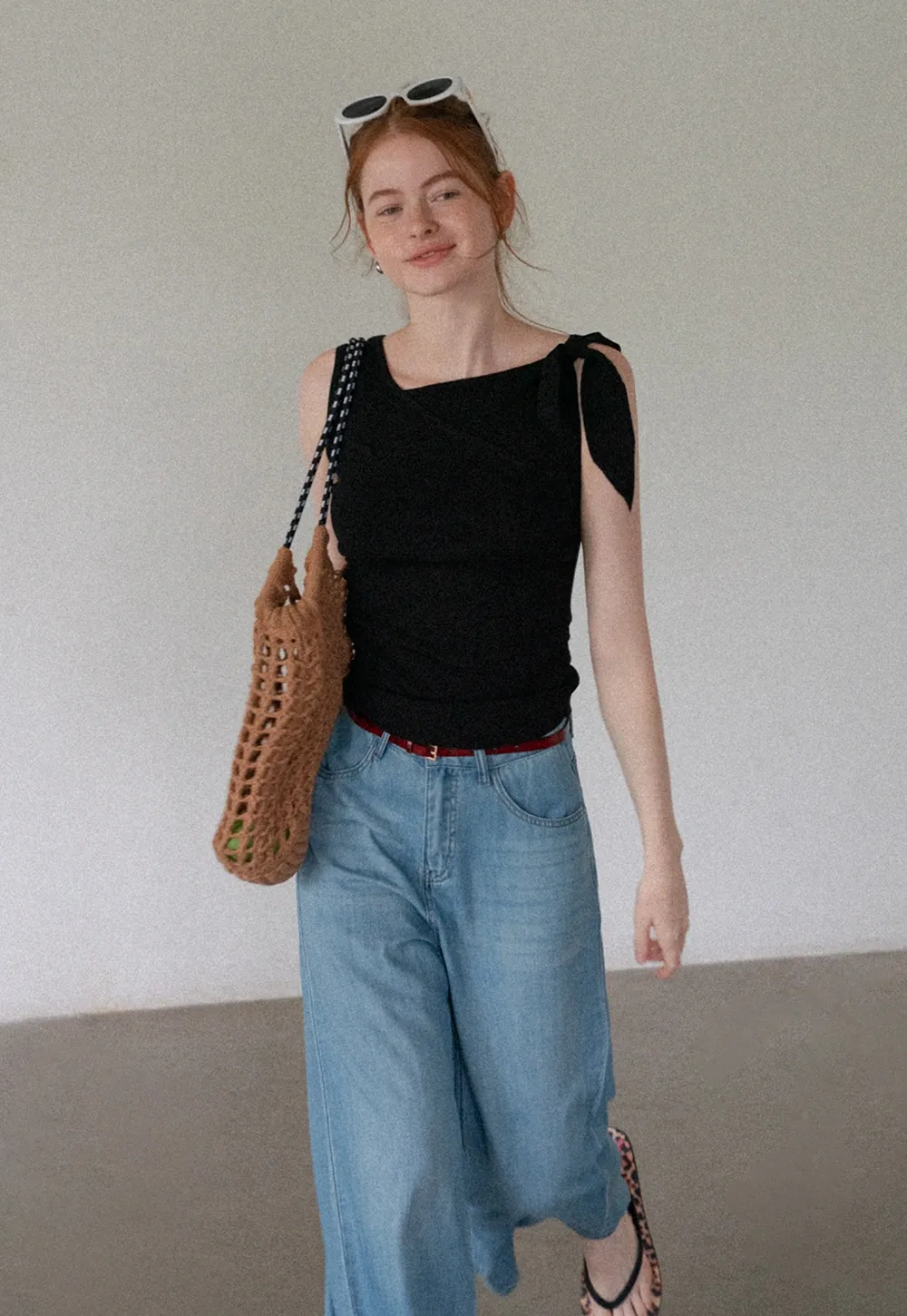 omen’s High Waist Wide Leg Jeans with Bow