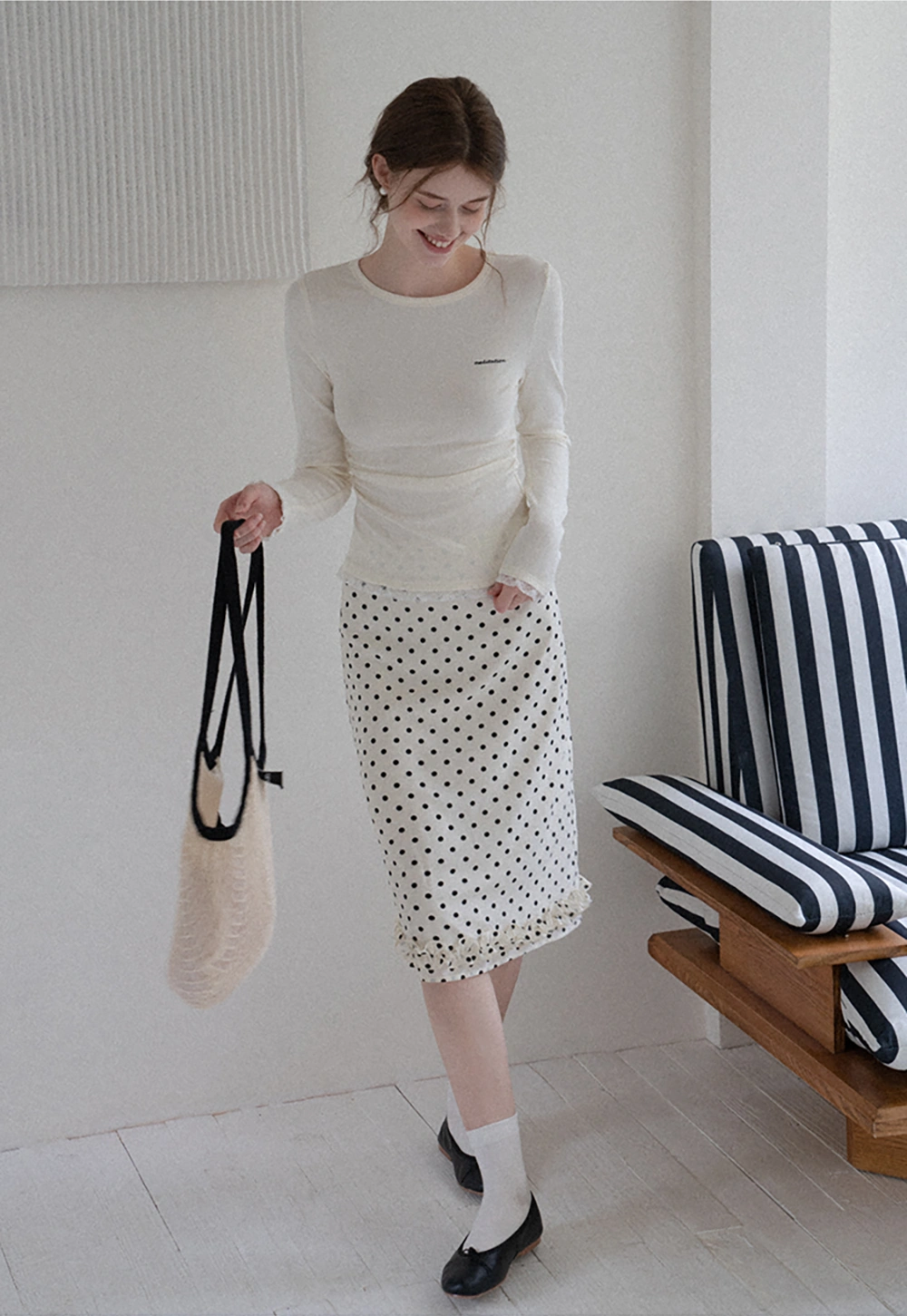 Women Crew Neck Ruched Side Lace Trim Long Sleeve Tee