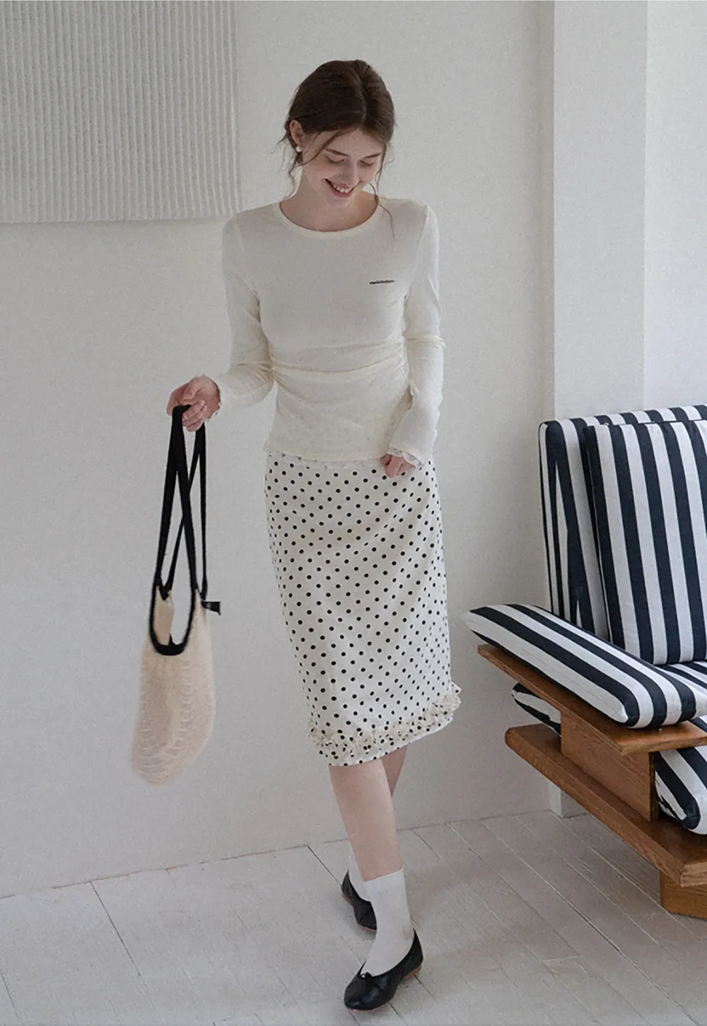 Women Crew Neck Ruched Side Lace Trim Long Sleeve Tee