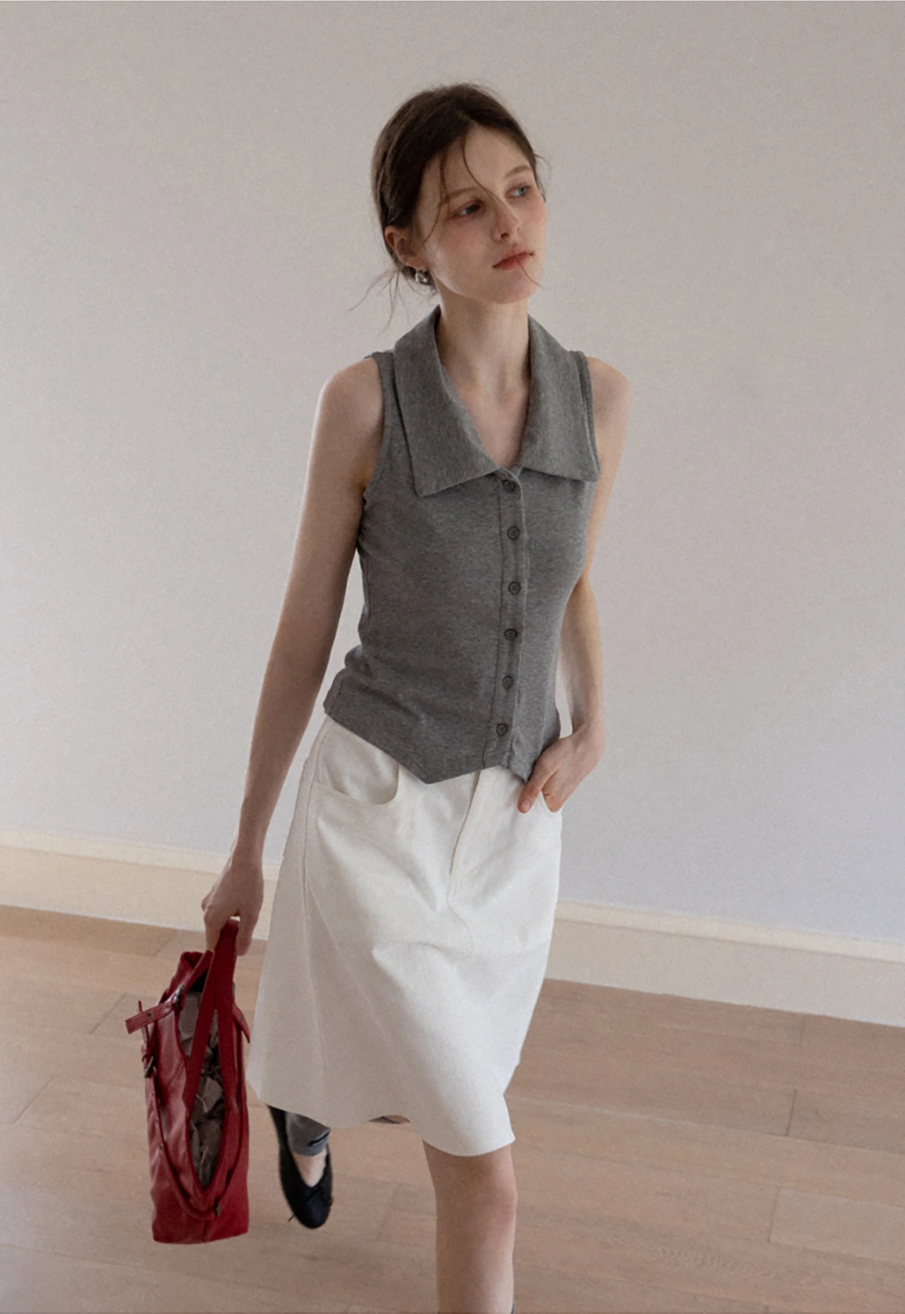 Women's Ribbed Sleeveless Polo Collar Knit Top