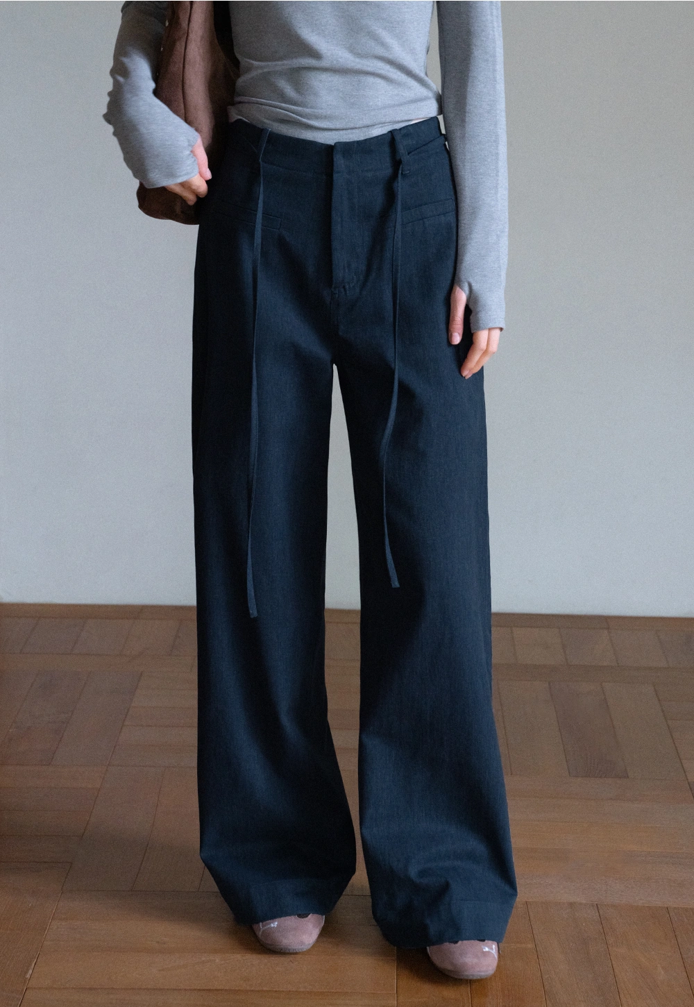 ersatile Wide Leg Pants with High Waist and Belt Detail