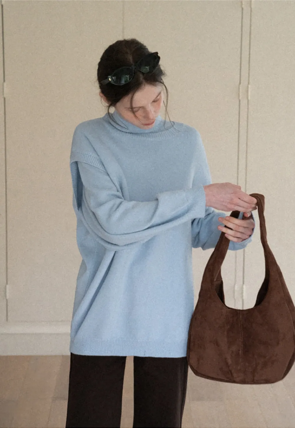 Cozy Blue Turtleneck Sweater with Relaxed Fit