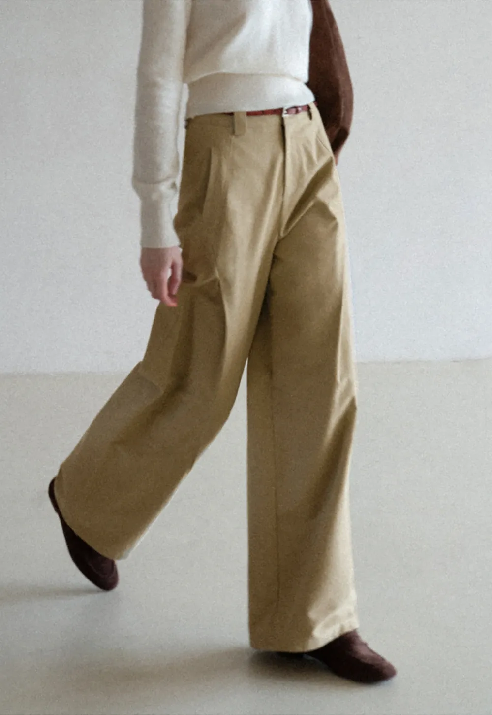 Wide leg high waist casual pants with back pocket design