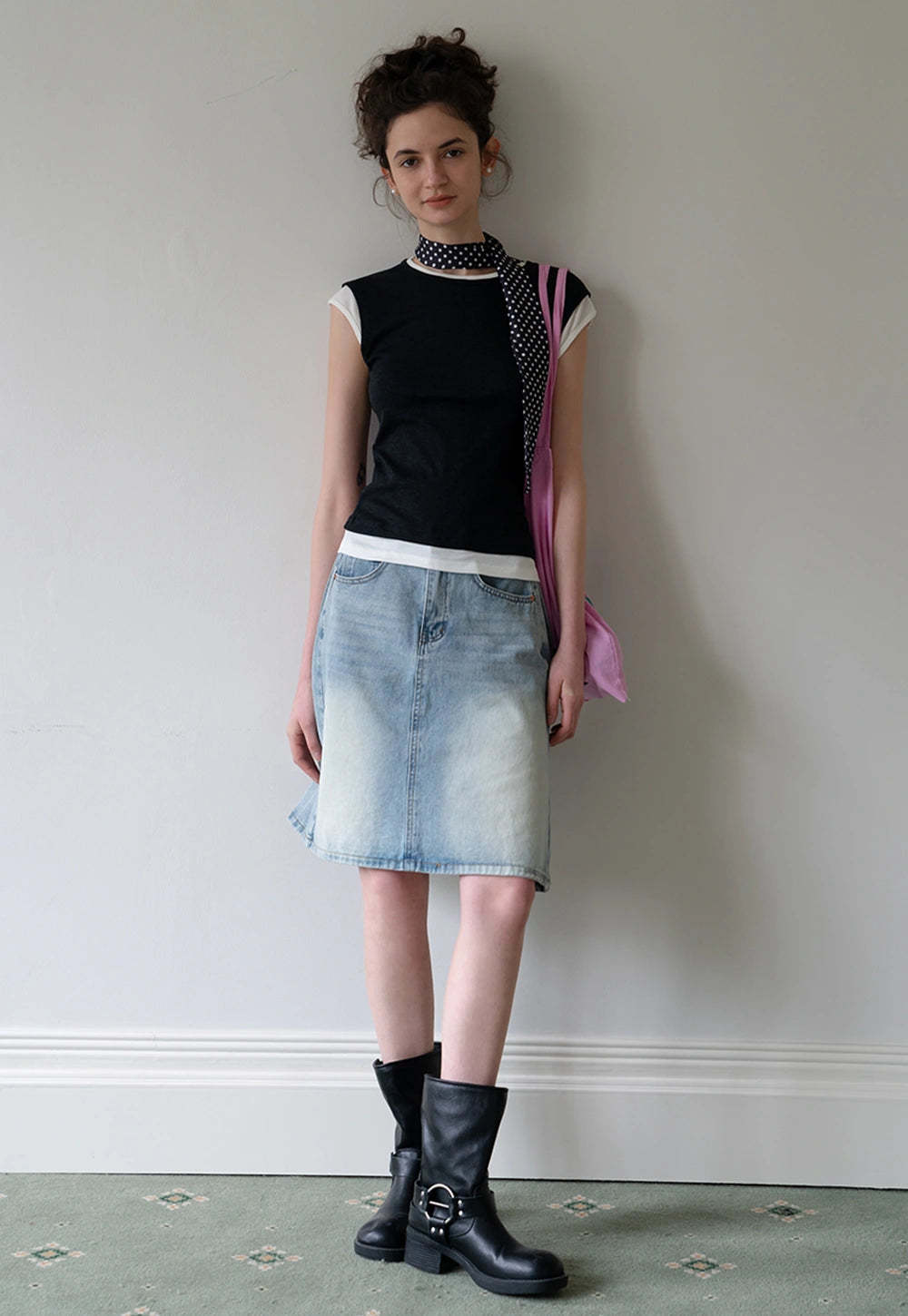 Layered Contrast Trim Sleeveless Tee