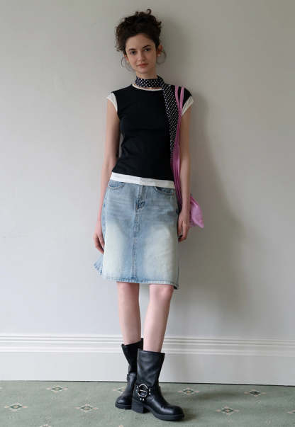 Layered Contrast Trim Sleeveless Tee