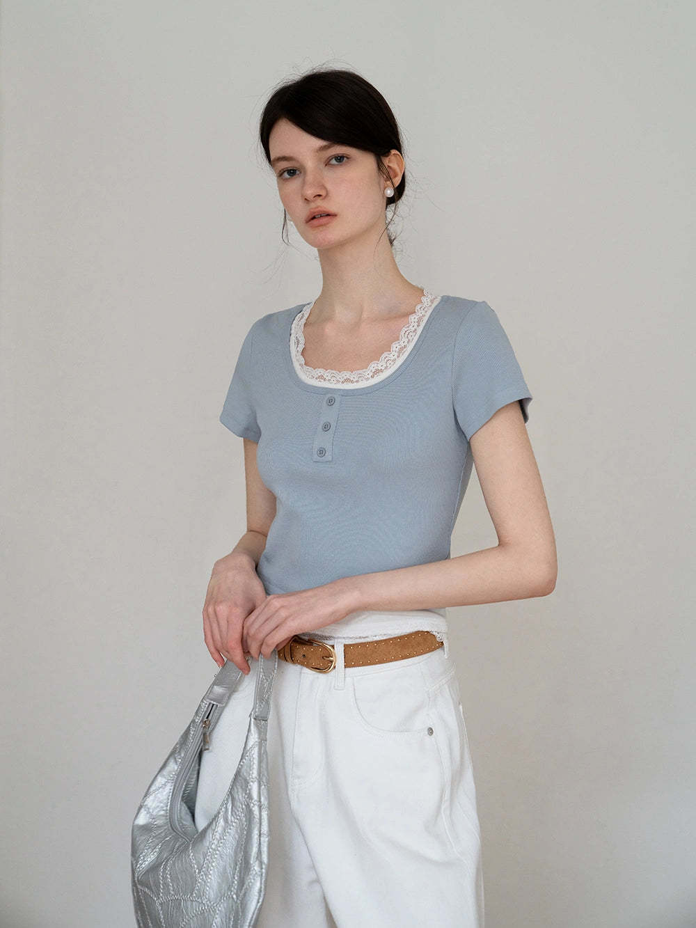 Classic High-Waist Wide-Leg Jeans
