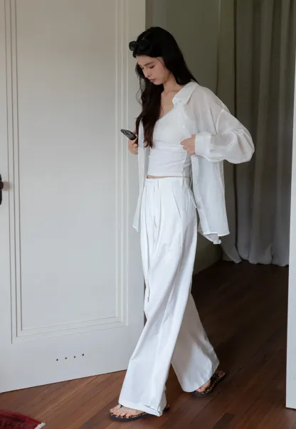 Women’s Pleated Wide Leg Pants