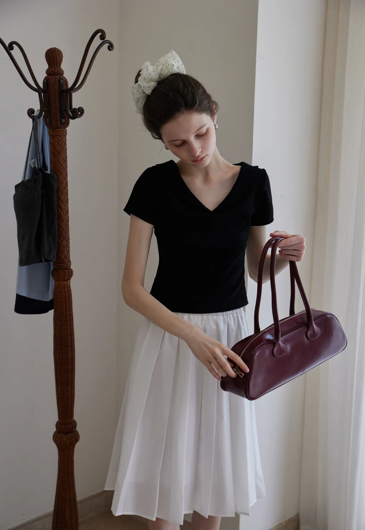 Women's V-Neck Cropped Top
