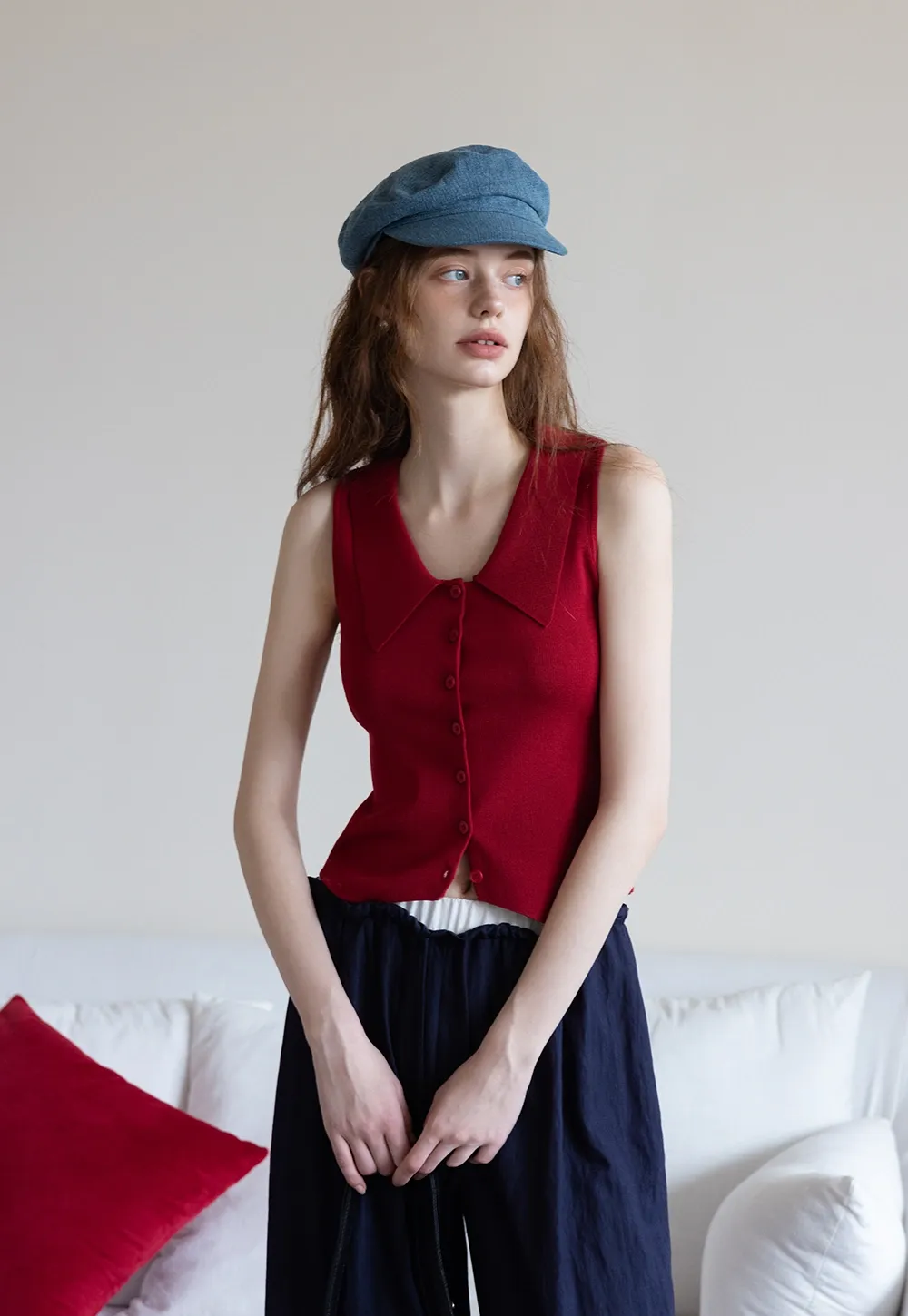 Collared Sleeveless Knit Top