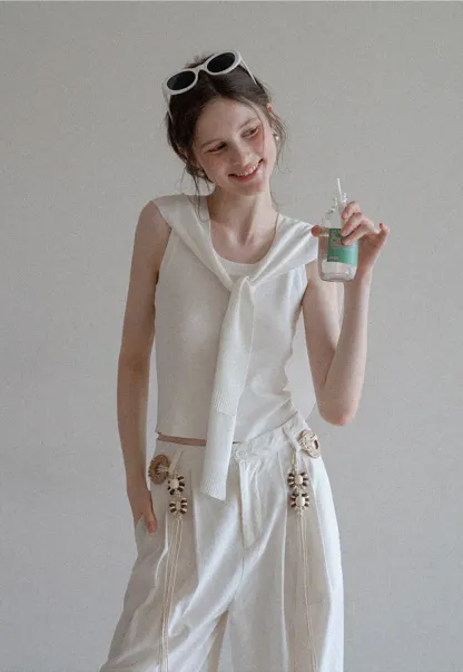 Women’s Sleeveless Knit Top