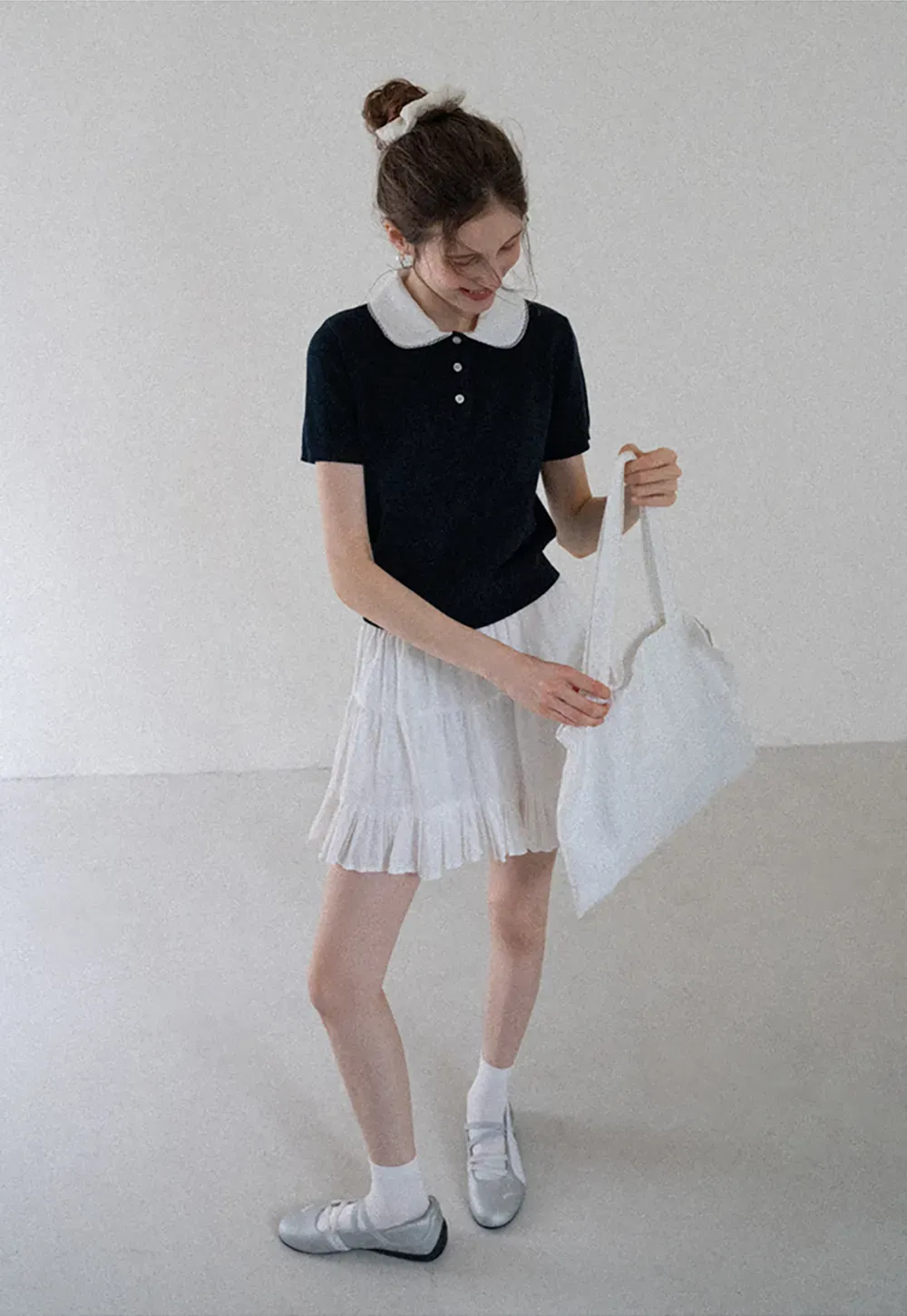Contrast Peter Pan Collar Knit Top