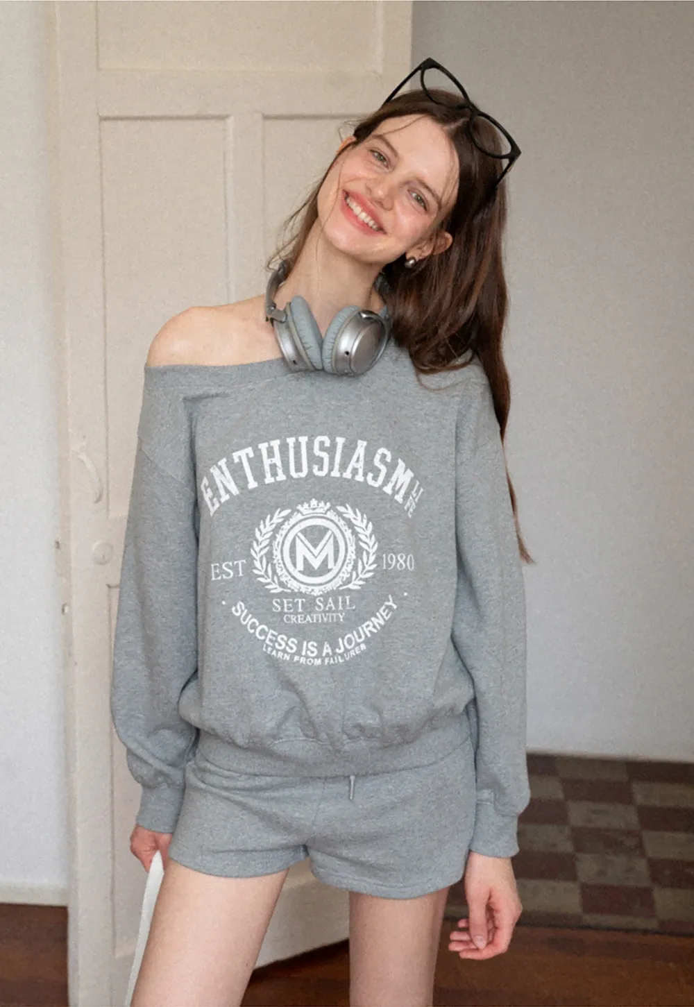 Womens Graphic Sweatshirt and Shorts Lounge Set