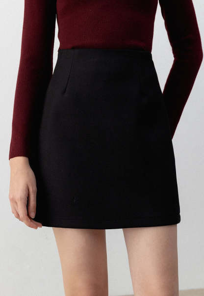 【I AM MARI】Anube Alpaca A-Line Mini Skirt SUMBA Mini Skirt - Calico – AKIHI