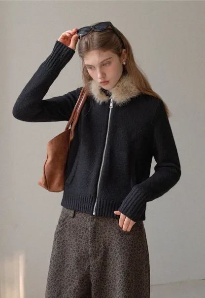 Women Faux Fur Collar Zip Up Short Jacket