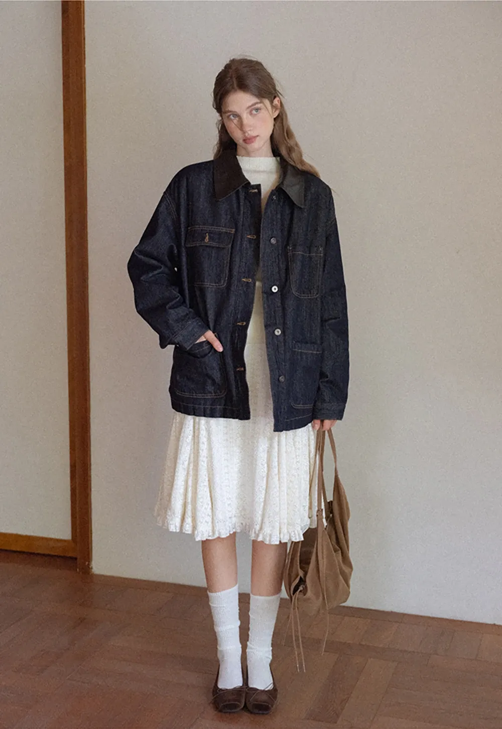 Elegant White A-Line Lace Skirt