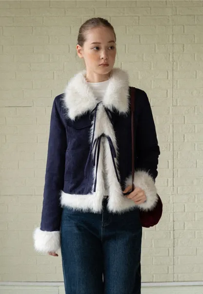 Chic Cropped Jacket with Faux Fur Collar