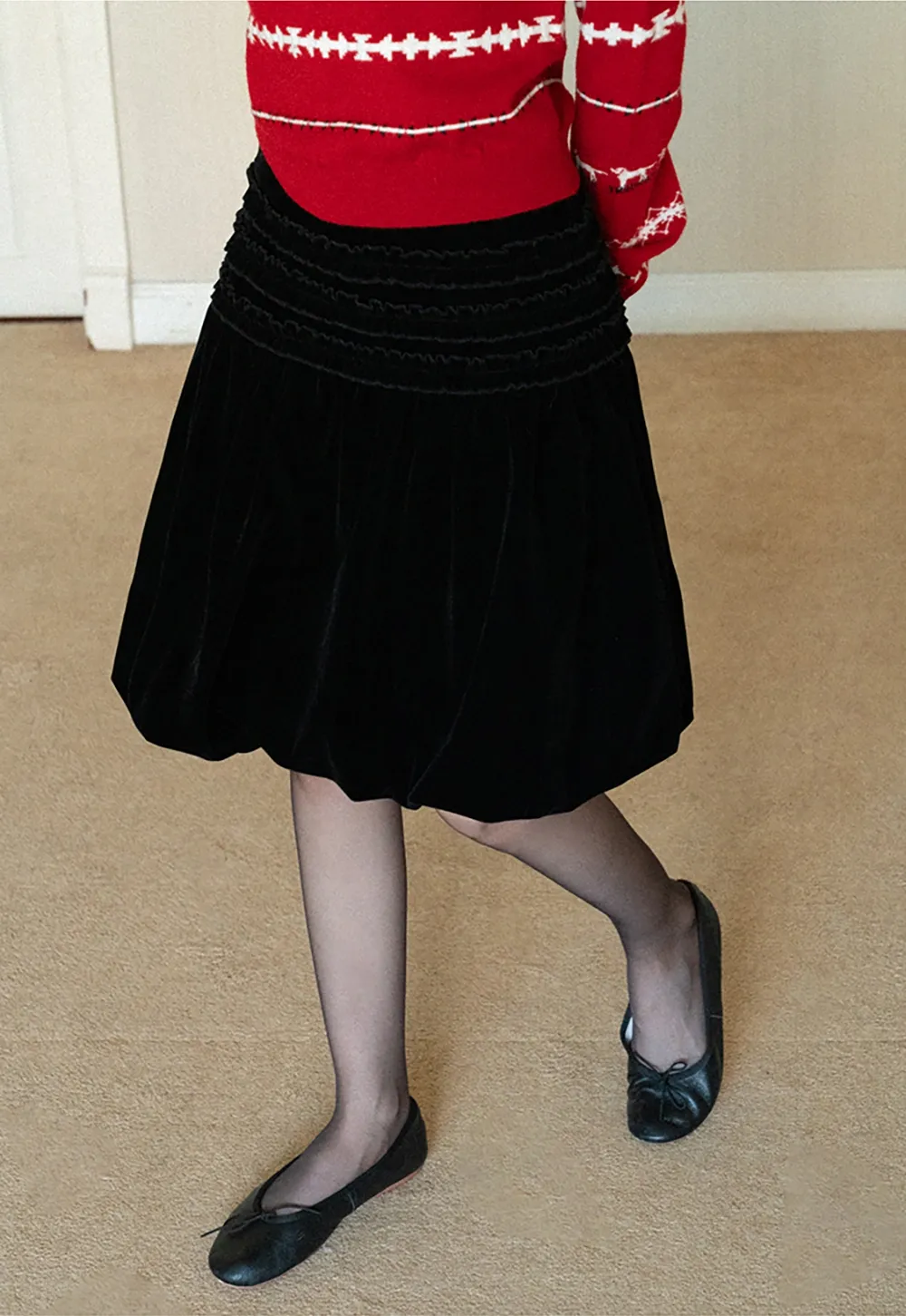 Women Velvet Bubble Skirt with Ruched Waist Design