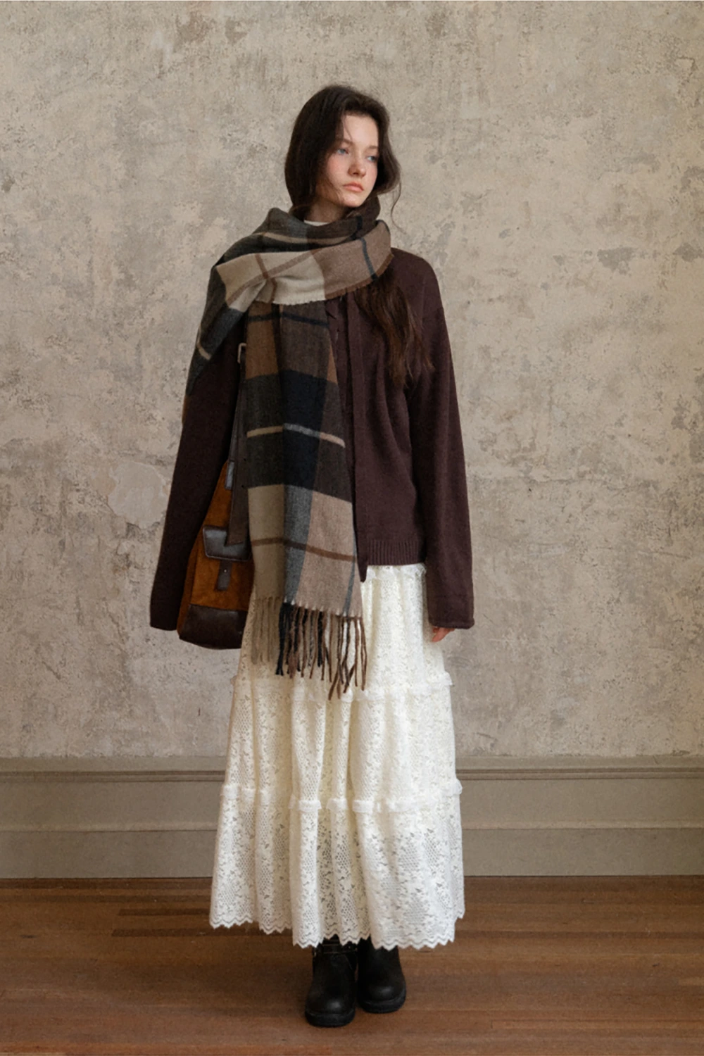 Chic Bow Tie Round Neck Sweater