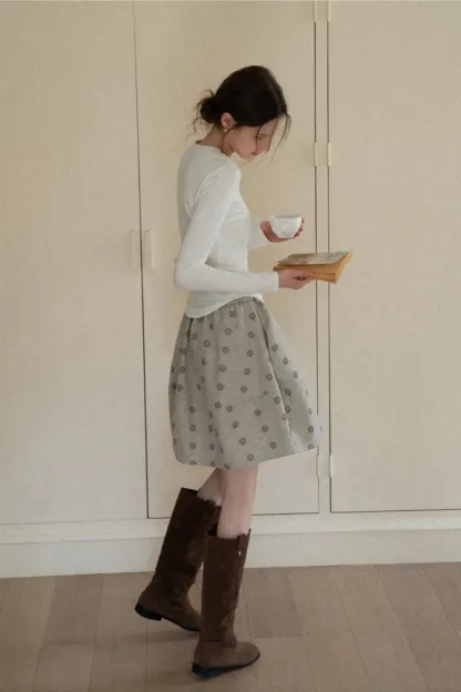 Floral Print Woolen Puff Skirt