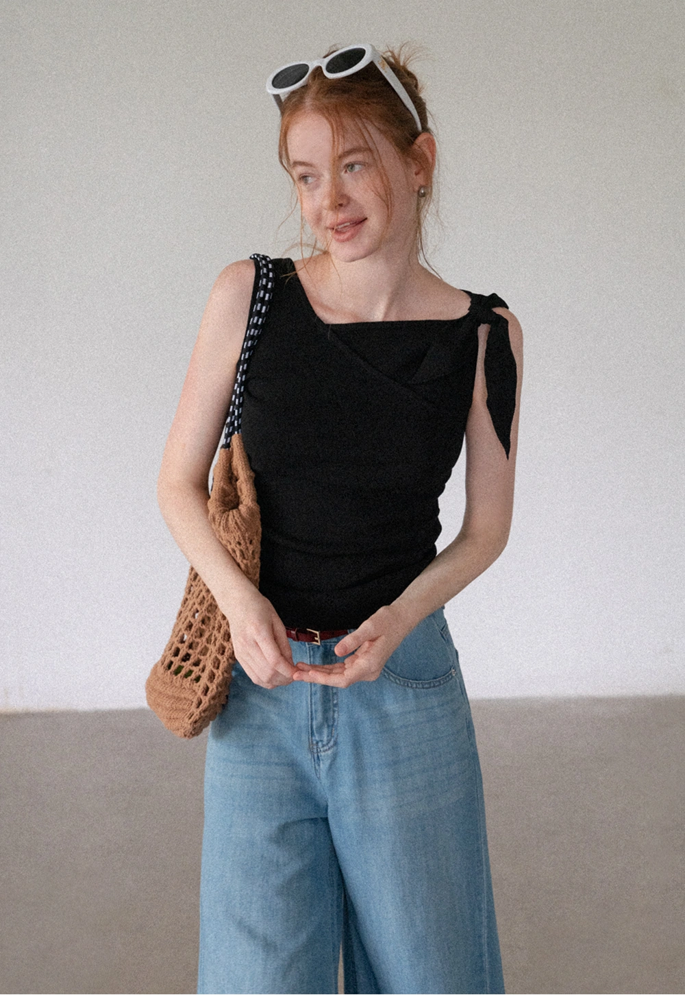 omen’s High Waist Wide Leg Jeans with Bow