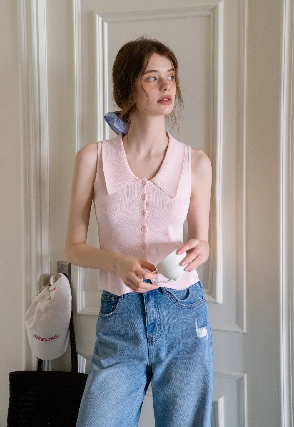 Collared Sleeveless Knit Top