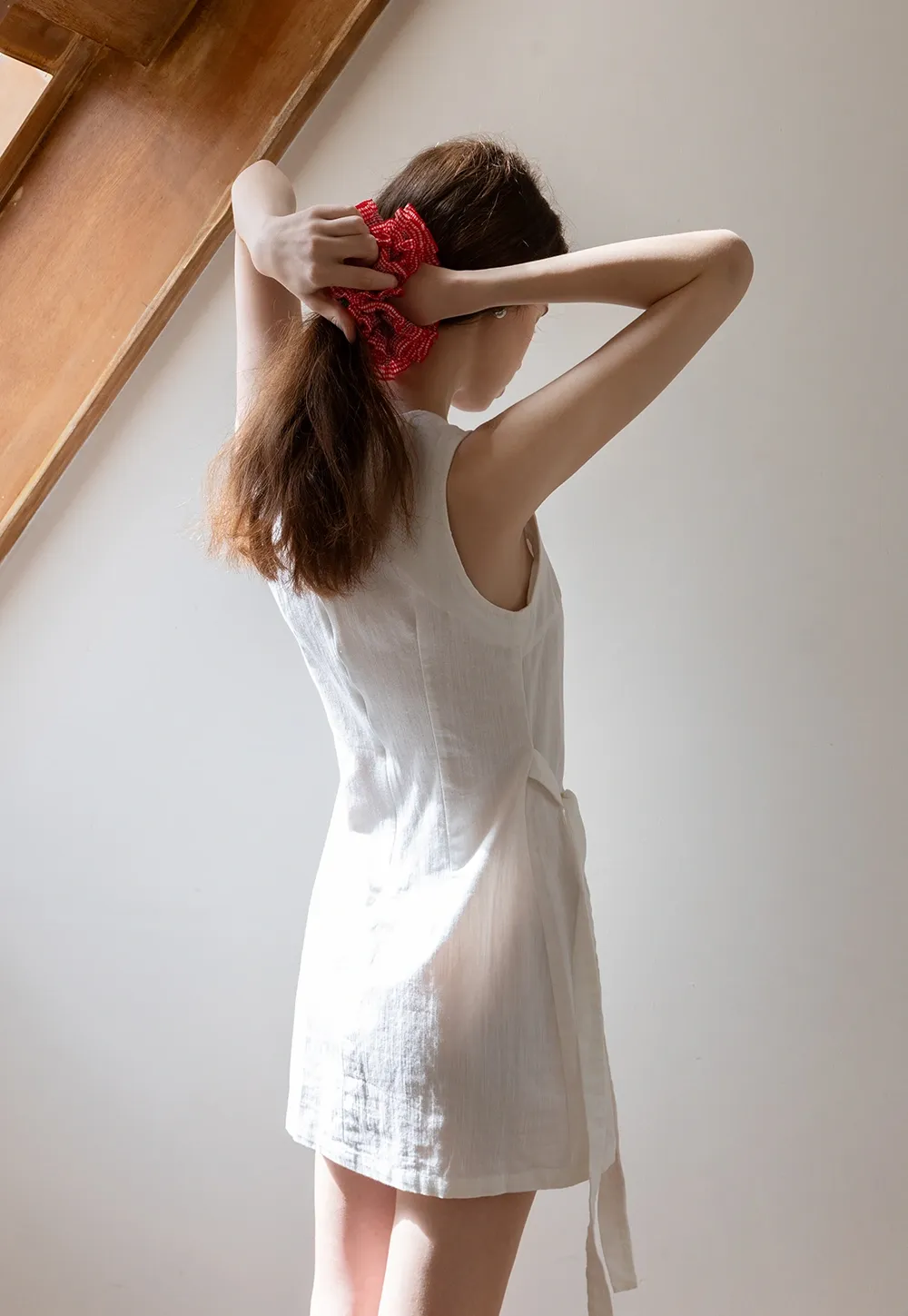 Women’s Sleeveless Tie Waist Chambray Dress