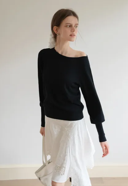 Women's One-Shoulder Long Sleeve Knit Top