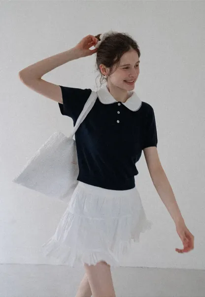 Contrast Peter Pan Collar Knit Top