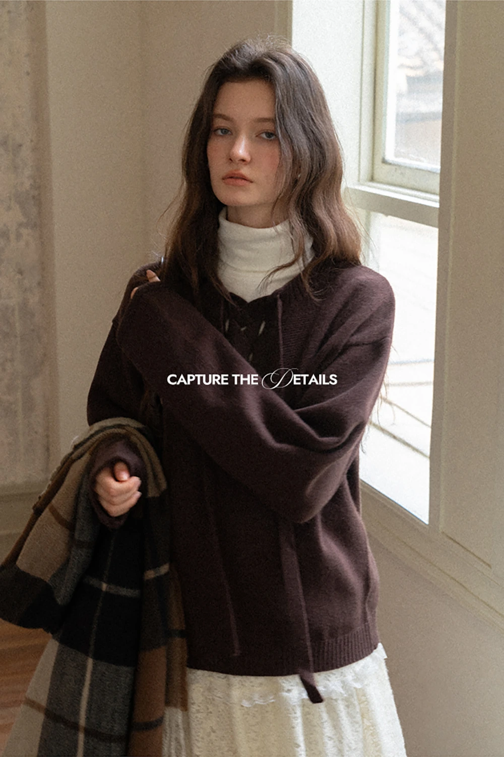 Chic Bow Tie Round Neck Sweater