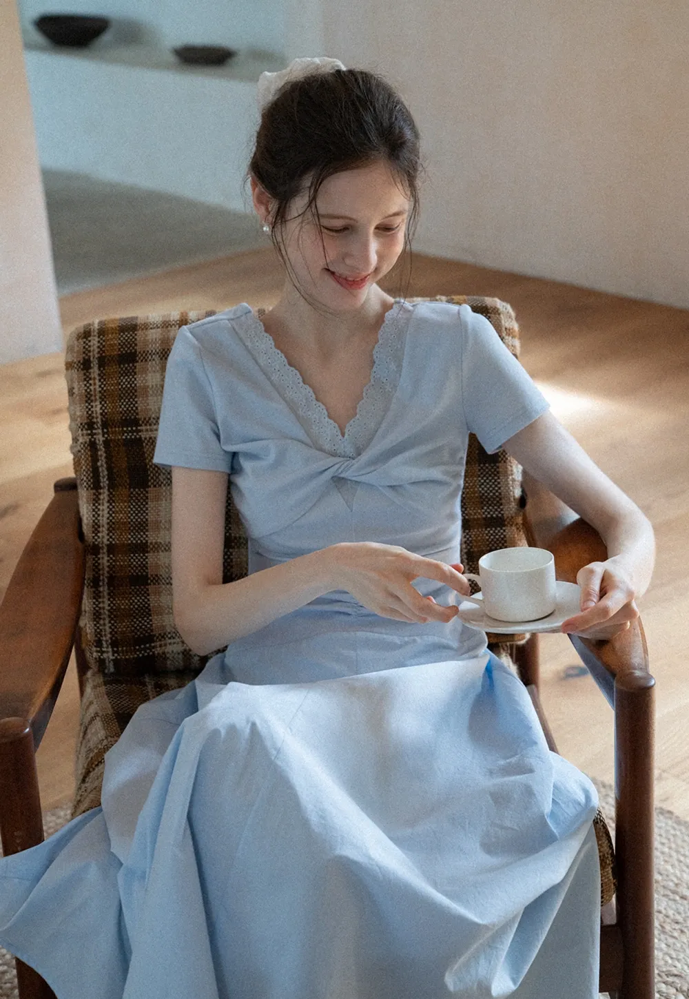 Women's Twist Front Short Sleeve Midi Dress