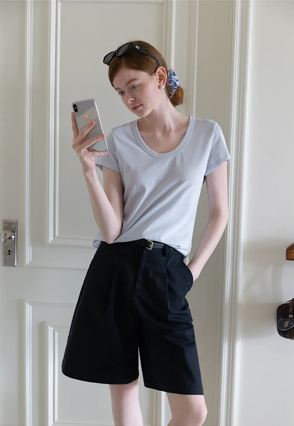Women’s Basic Scoop Neck T-Shirt