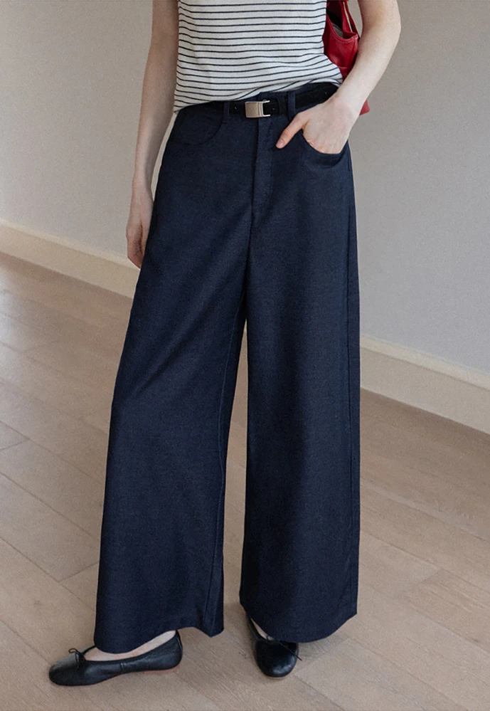 Wide-Leg Belted Pants
