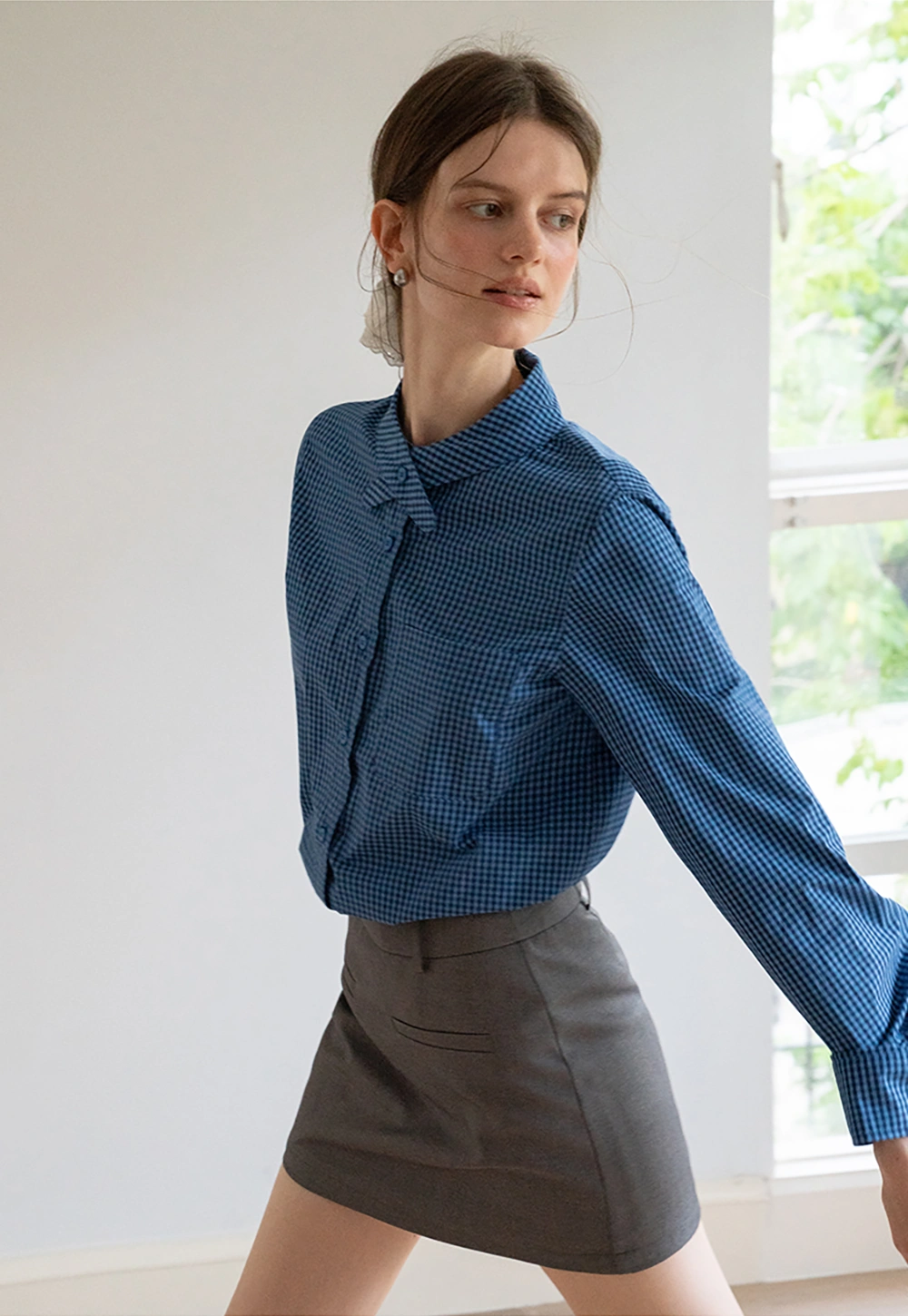 Womens Gingham Bow-Collar Long Sleeve Shirt