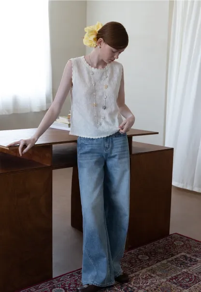 Women’s Sleeveless Lace Top with Scalloped Trim