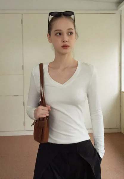 Women White V-Neck Long Sleeve Top