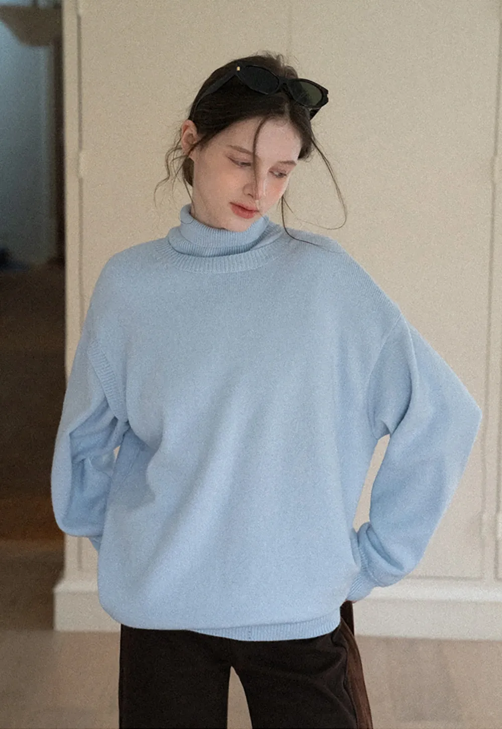 Cozy Blue Turtleneck Sweater with Relaxed Fit
